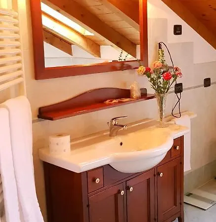 Paradiso Bed & Breakfast *